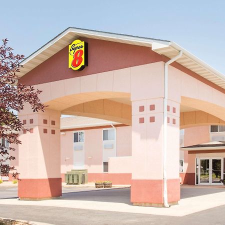 Super 8 By Wyndham Iola Ks Hotel Eksteriør billede