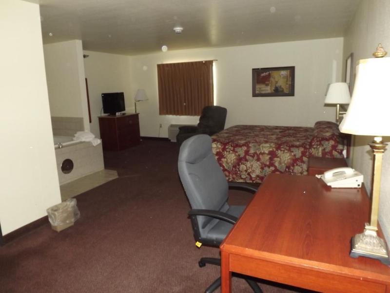 Super 8 By Wyndham Iola Ks Hotel Eksteriør billede