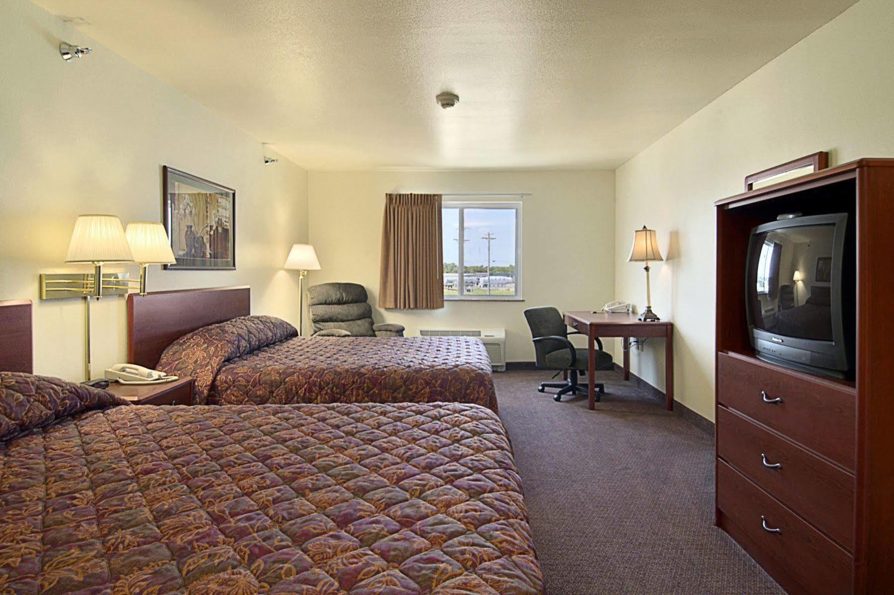 Super 8 By Wyndham Iola Ks Hotel Eksteriør billede
