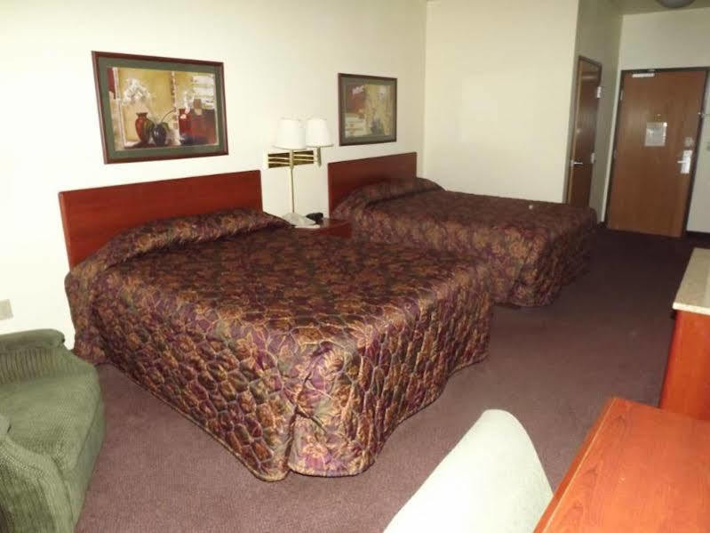 Super 8 By Wyndham Iola Ks Hotel Eksteriør billede